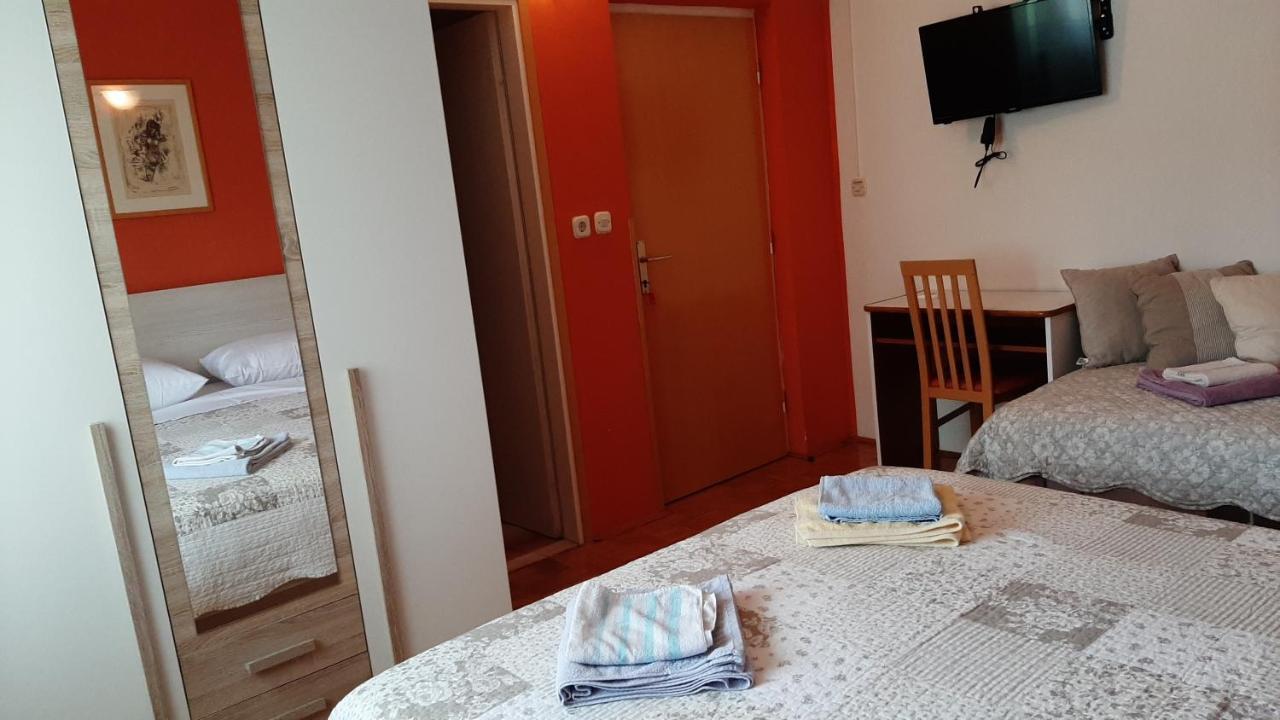 Rooms Neda Rab Town Extérieur photo