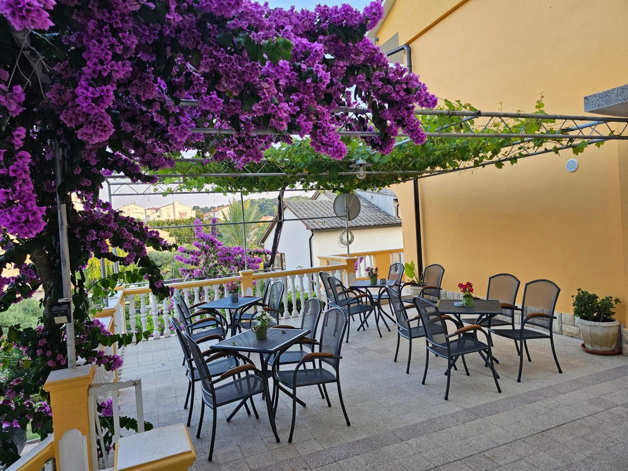 Rooms Neda Rab Town Extérieur photo