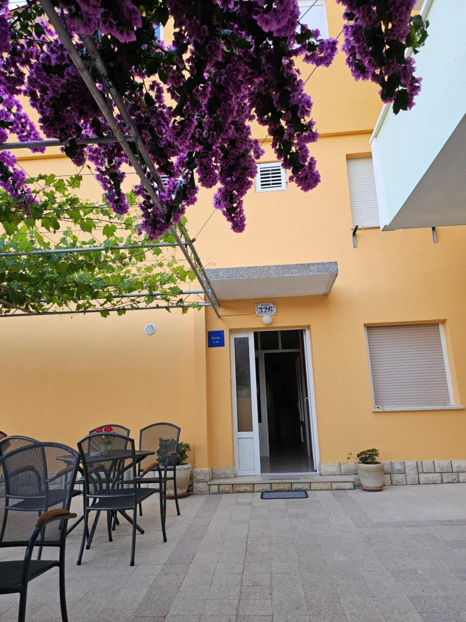 Rooms Neda Rab Town Extérieur photo