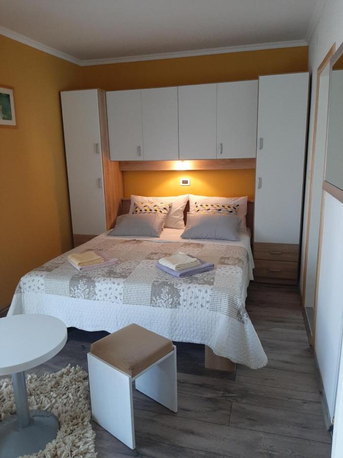 Rooms Neda Rab Town Extérieur photo