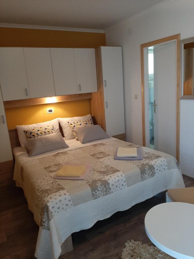 Rooms Neda Rab Town Extérieur photo