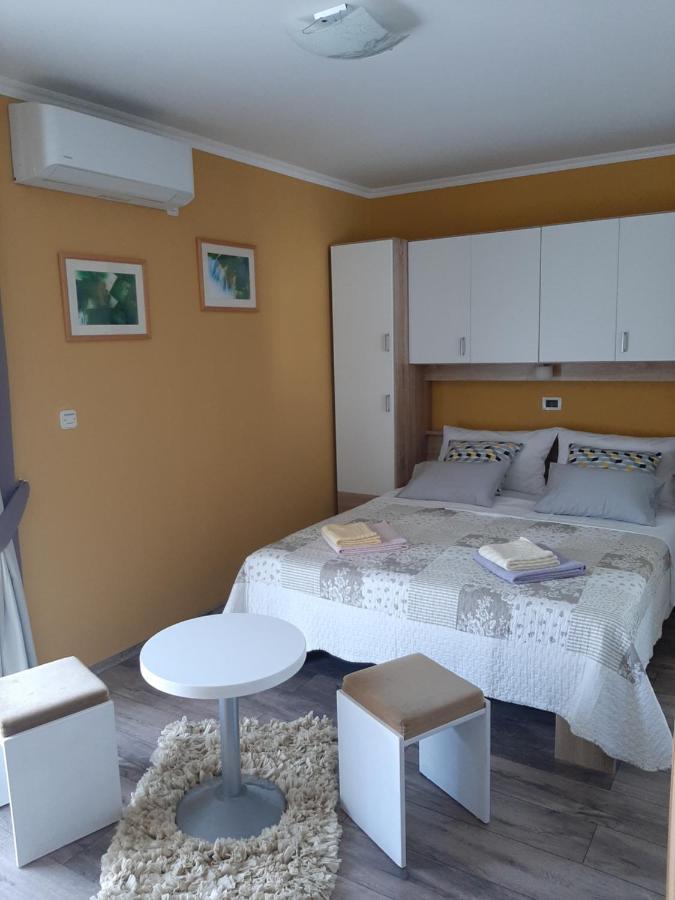 Rooms Neda Rab Town Extérieur photo