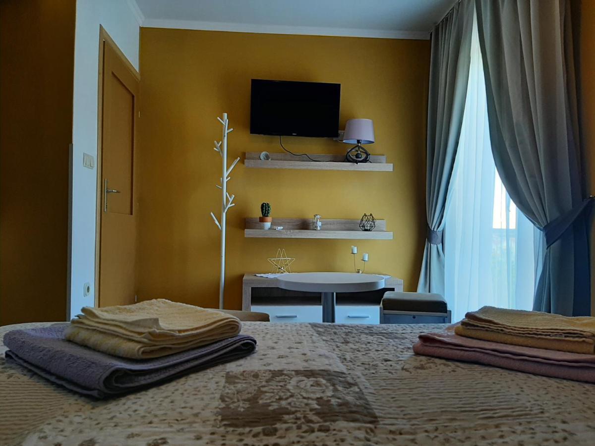 Rooms Neda Rab Town Extérieur photo